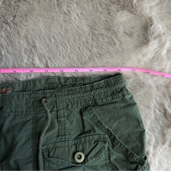 Vintage Y2K No Boundaries Low Rise Adjustable Cargo Shorts with Lace Up Waist - Picture 5 of 9